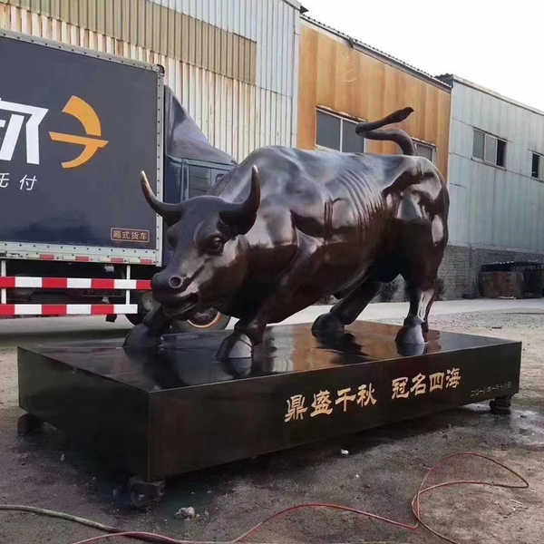 铜雕运输现场